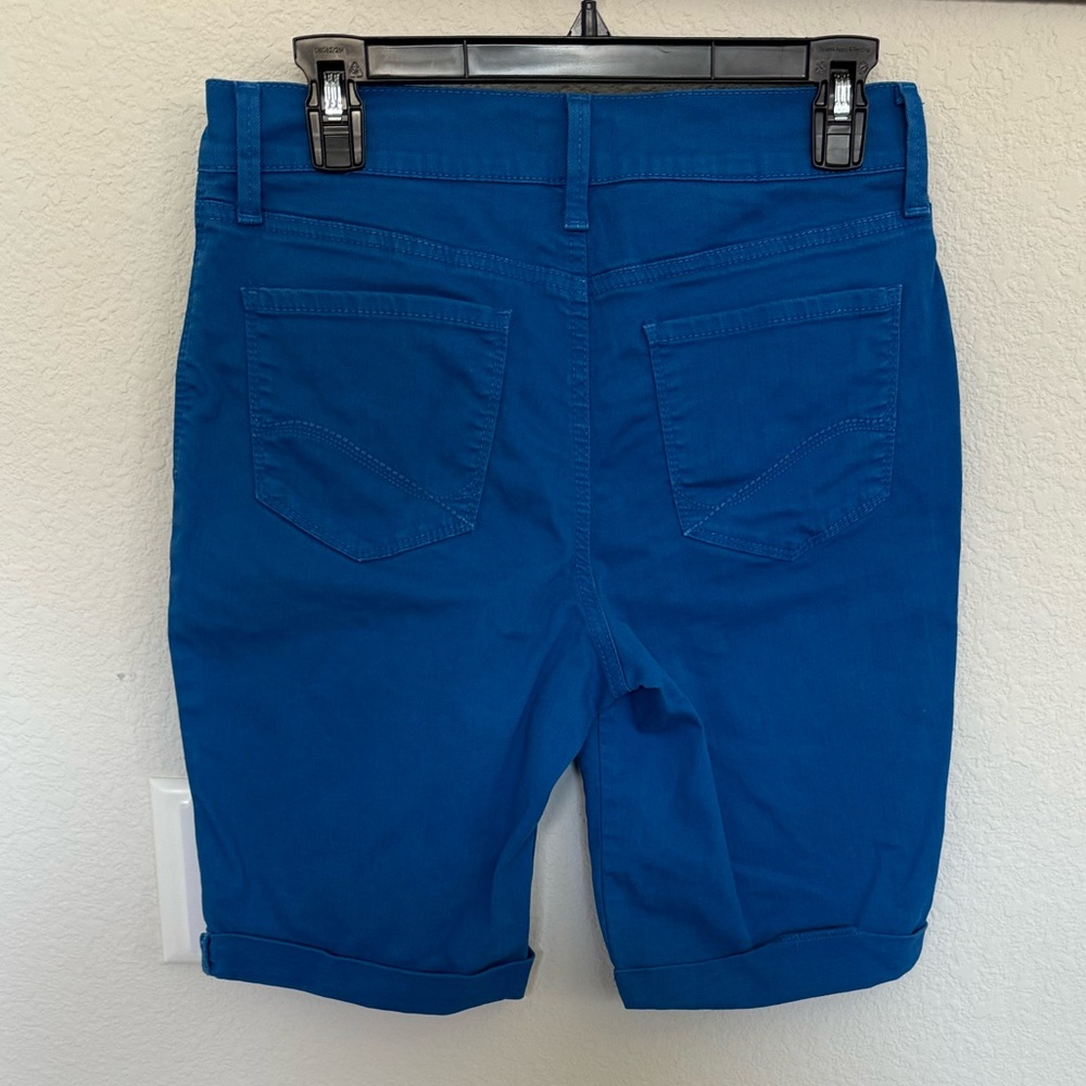 NYDJ Ella Cuffed Bermuda Shorts Parisian Blue Size 8P Lift Tuck Stretch - Picture 4 of 7